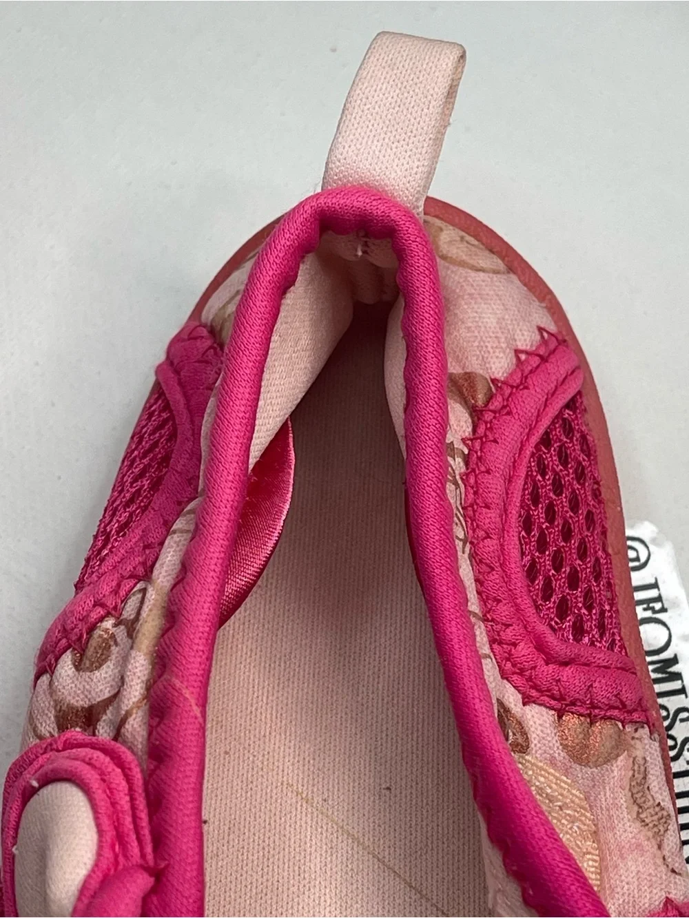 Disney Minnie Mouse Pink Sequin Bow Water Shoes